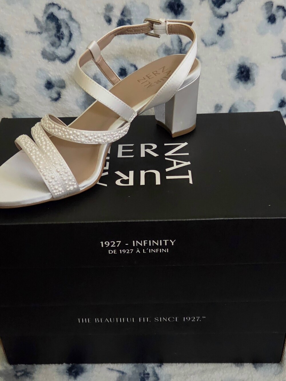 Naturalizer Bridget 4 White Pearl Rhinestone Sandals 7.5 W Wide Bridal NIB